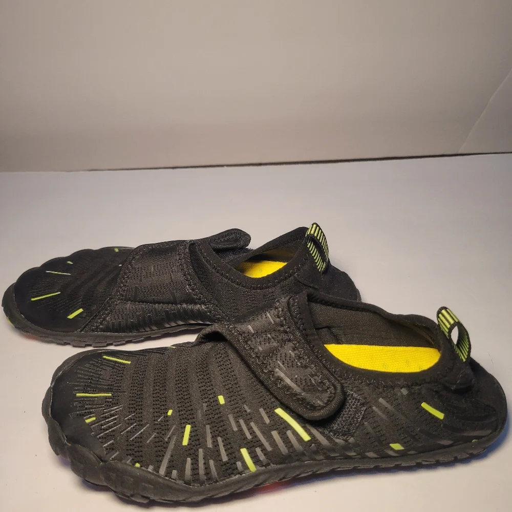 NWOT Wonesion Kids Youth Water Sports Shoes Slip On‎ Quick Dry Size 3/35